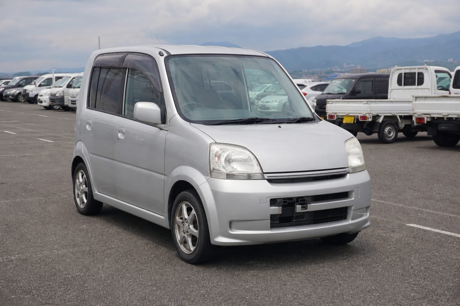 How Much Does a ¥300,000 Auction Car Really Cost?
