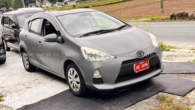 Toyota AQUA HYBRID