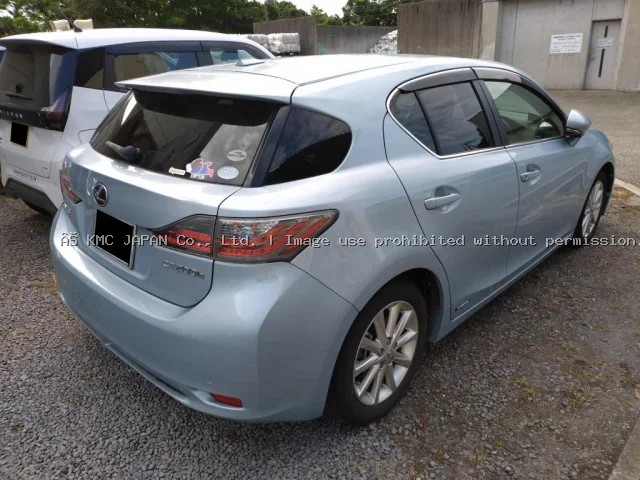 2011 Lexus CT200h VERSION C — photo 7 of 9