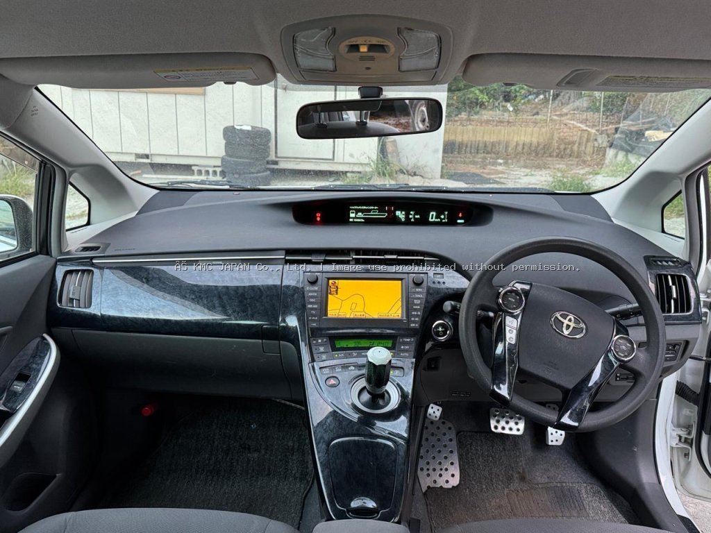 2010 Toyota PRIUS S TAURING SELECTION — photo 10 of 31