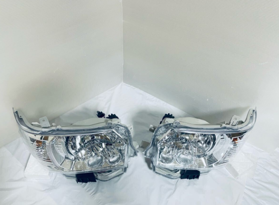 TRH200 Toyota Hiace Headlight (Type 4–7 / Halogen Models)