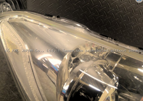 Toyota Aqua NHP10 Right Headlight Assembly – Genuine Koito Halogen – 81110-52E60 / 52-244