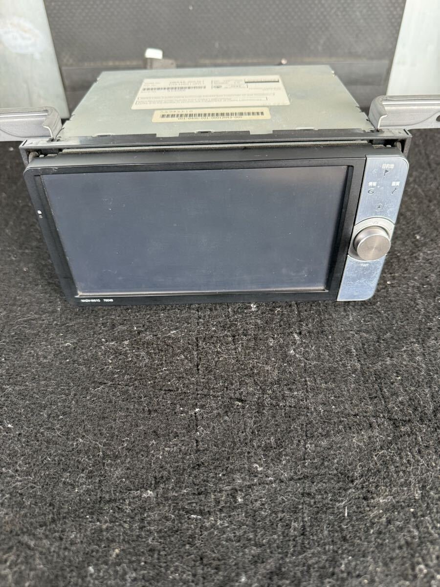 Toyota NHZN-W61G HDD DVD CD Bluetooth 300011