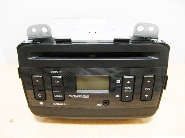 Suzuki 39101-74P00 AUX/CD/ FM/AM 239425