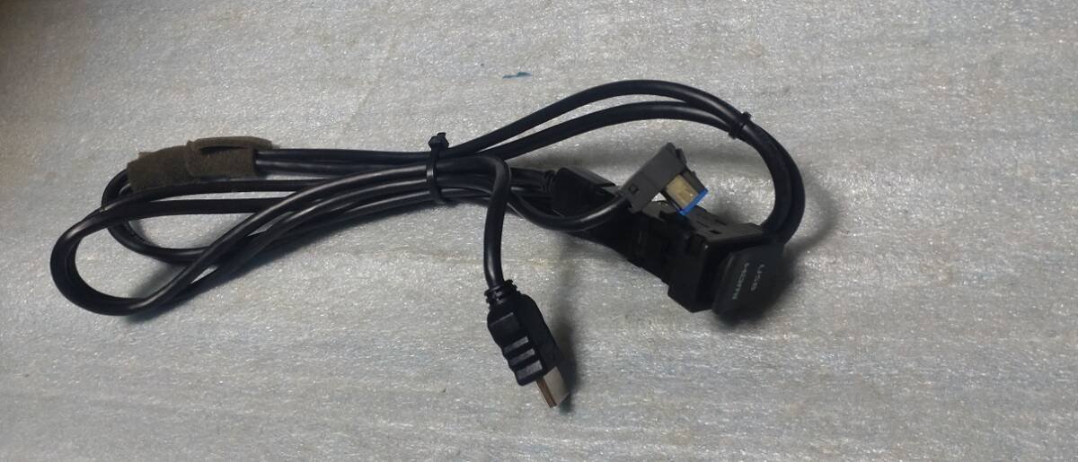 Daihatsu HDMI USB NSZN-W65DB NSZN-W65D 350428