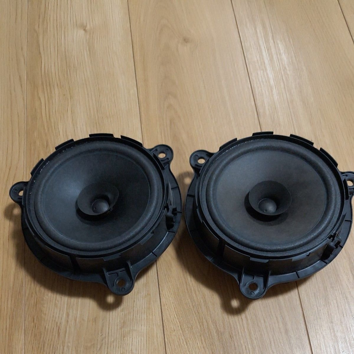 C27 2 352720 · Electrical Parts