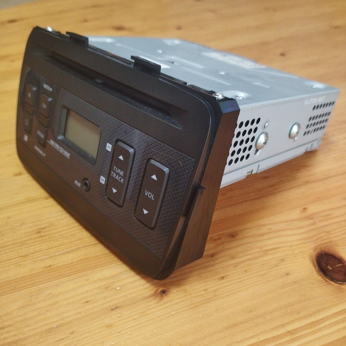 Suzuki AM/FM/CD/AUX 778110
