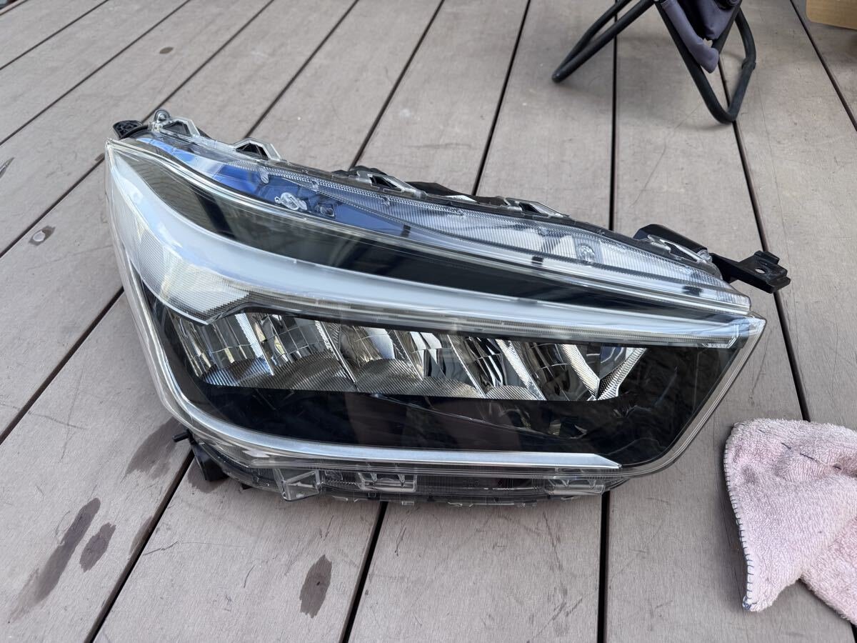 Toyota Raize A200A Right LED Headlight Ichikoh 1991