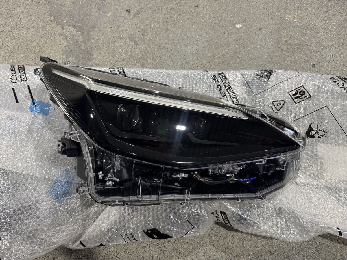 Toyota Yaris Cross LED Headlight 81145-52N30 Adaptive Beam