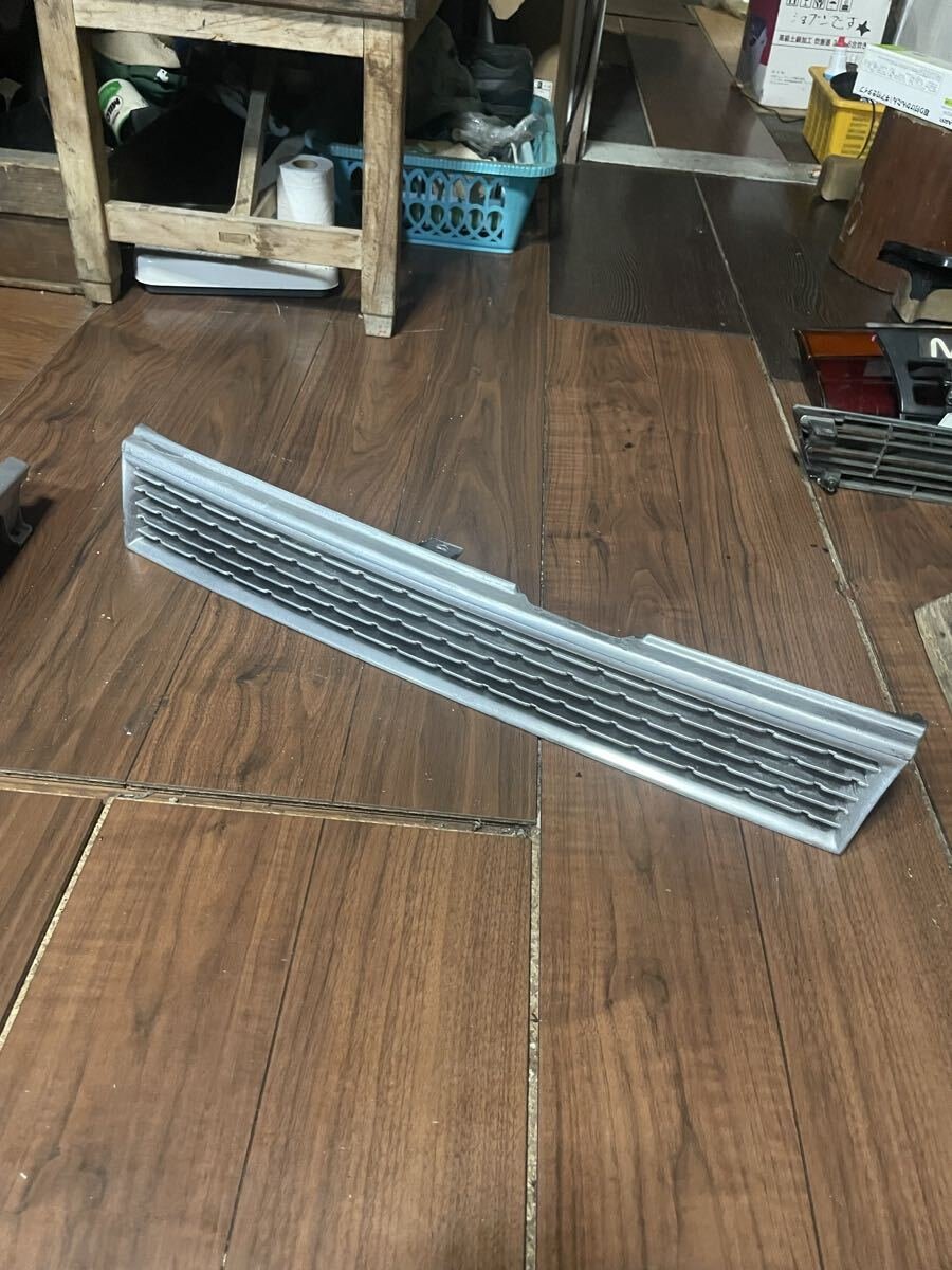 Toyota AE92 Corolla late model front grille 53111-12780 12770 AE90