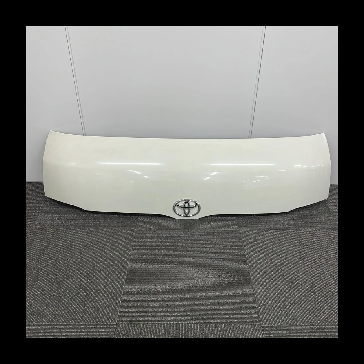 Toyota Hiace DX White Bonnet | Low-Mileage Take-Off
